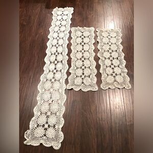 Vintage Crochet Table Ruuners